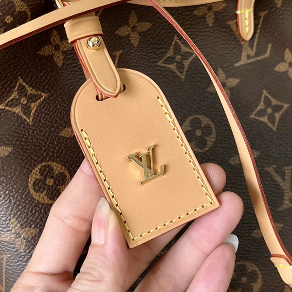 ルイヴィトンバッグ素材ディテール